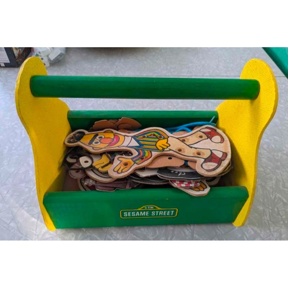 Vintage 1988‎ Sesame Street Bert & Ernie Toy Wooden Lacing Sewing Box Set
